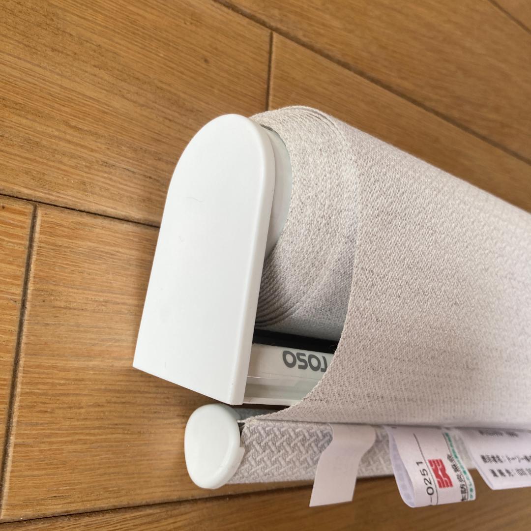 TOSO ロールスクリーン 690×2350mm 新品未使用