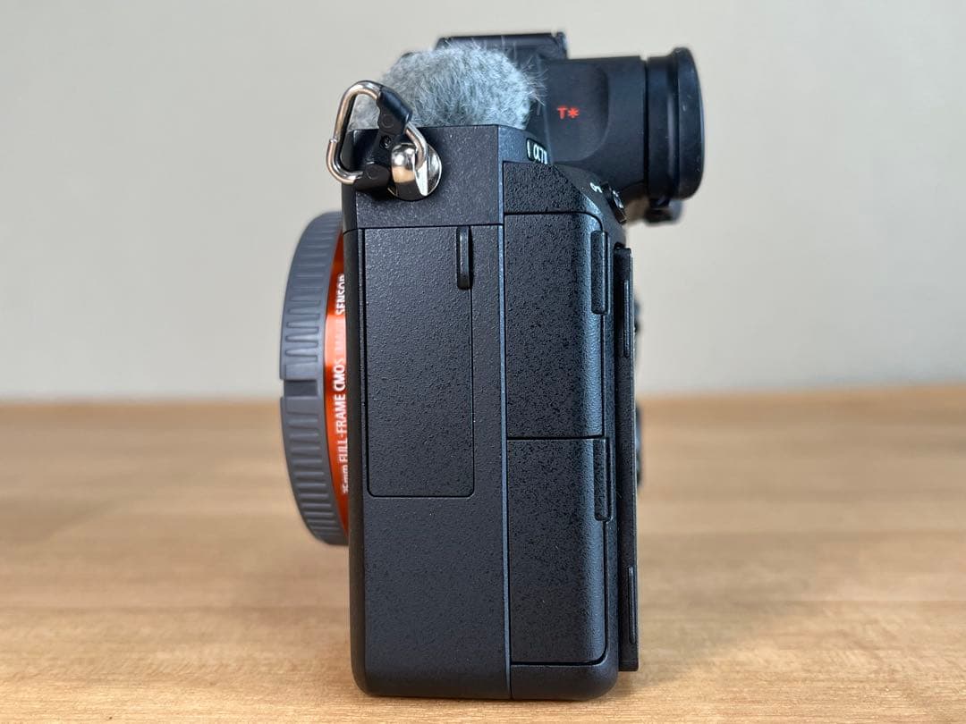 SONY α7 III (ILCE-7M3) シャッター数1292回 おまけ付