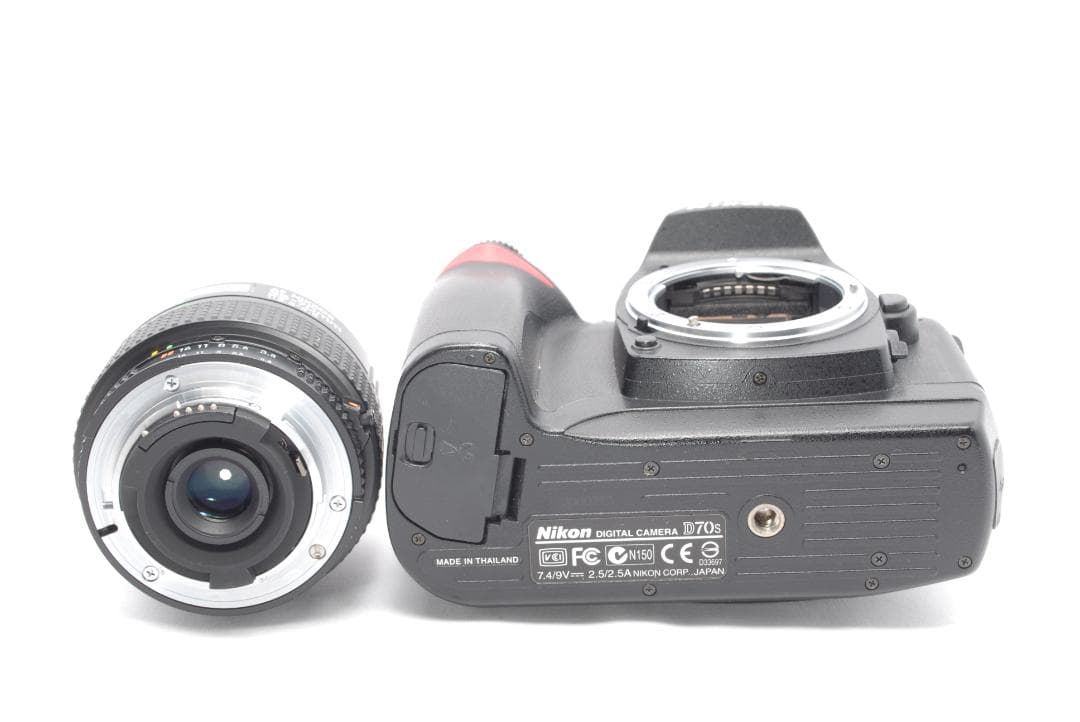 ✨付属品多数✨Nikon D70S✨CFカード付✨すぐに使える✨一眼レフ✨