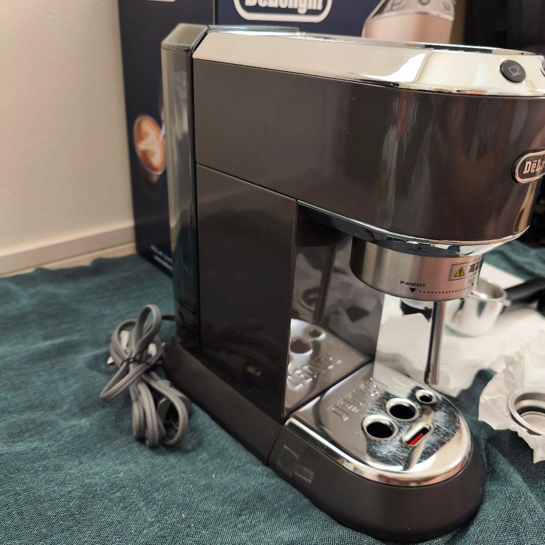 【美品】DeLonghi デディカ アルテ エスプレッソマシン EC885J