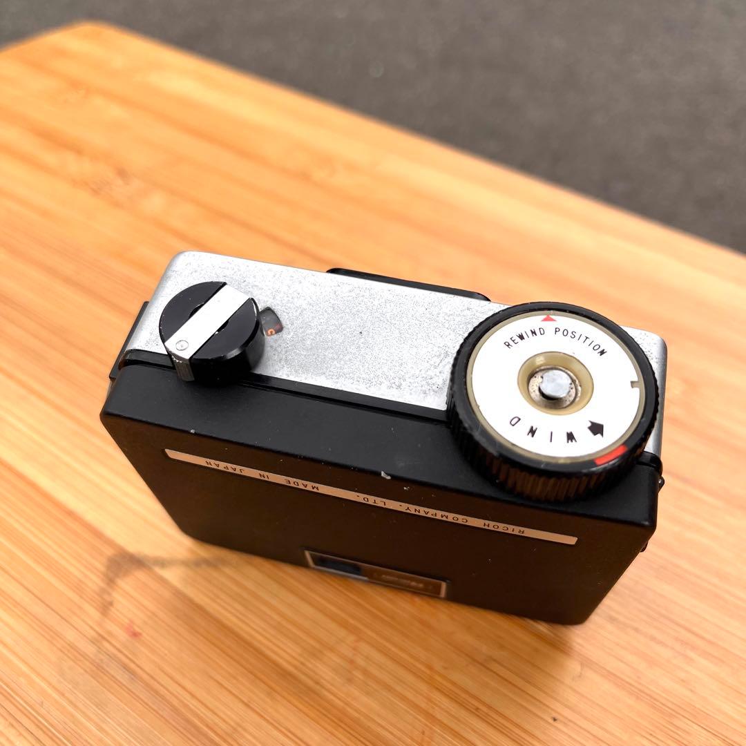 Ricoh Auto Half コンパクトフィルムカメラ　イエロー