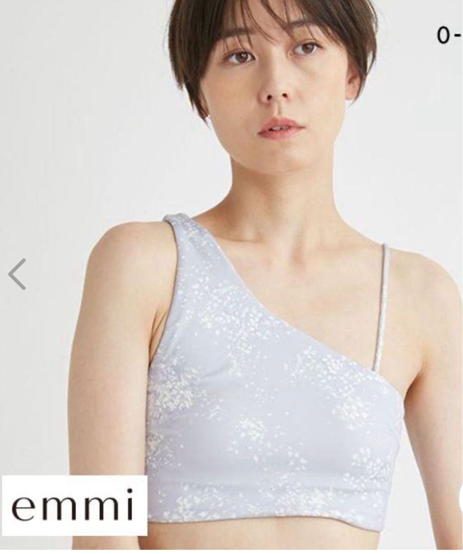 emmi ヨガウェア 上下セット片肩デザイン ブルー系