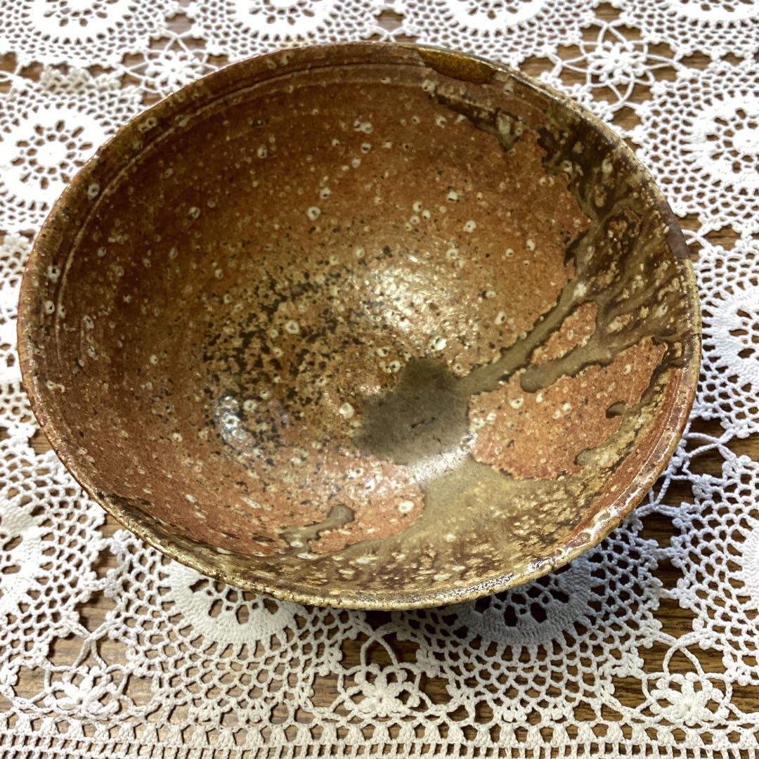 k15 古い伊羅保　陶器の深い茶碗　鉢　茶色と灰色　茶道