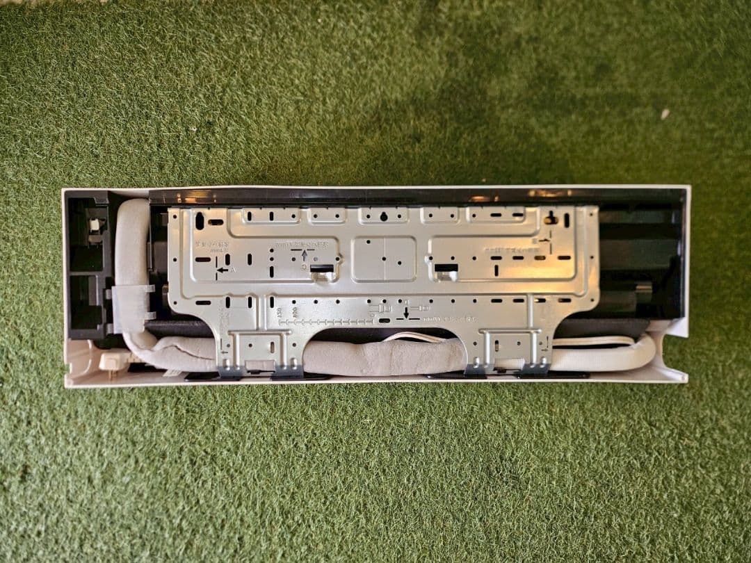 1816 東芝【RAS-N401M (W)】2024年製 14畳 エアコン 中古