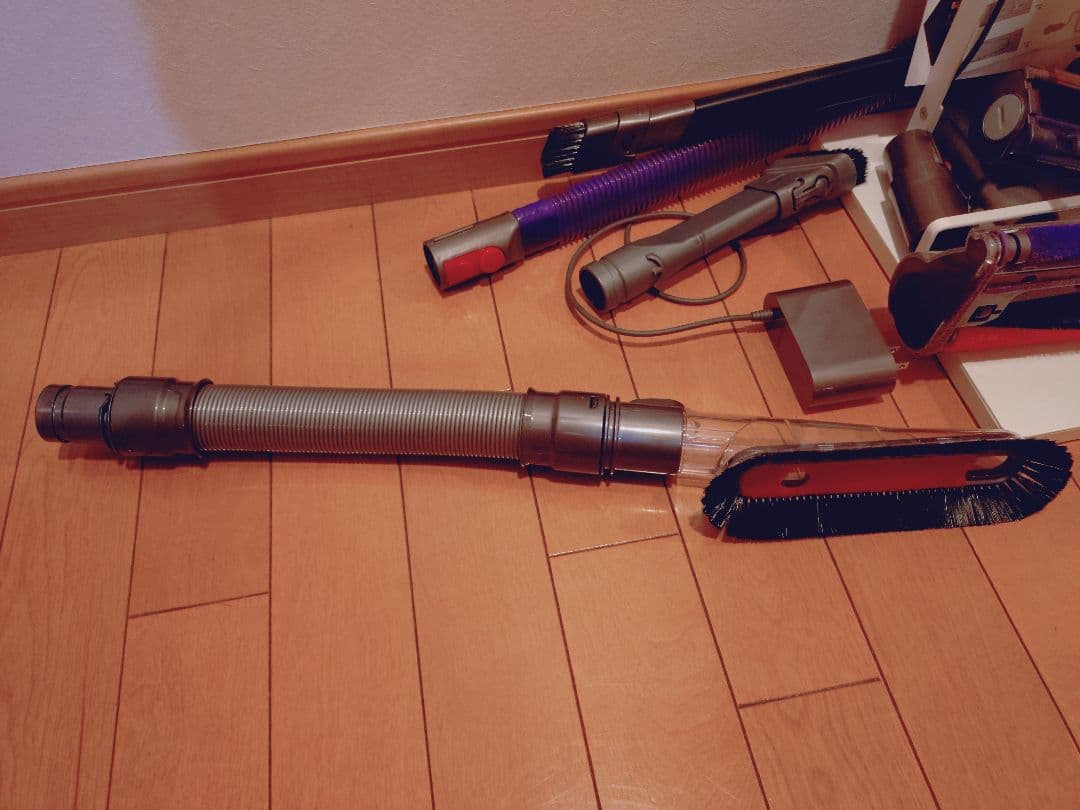 Dyson cyclone v10 fluffy+ SV12　掃除機ツール9種