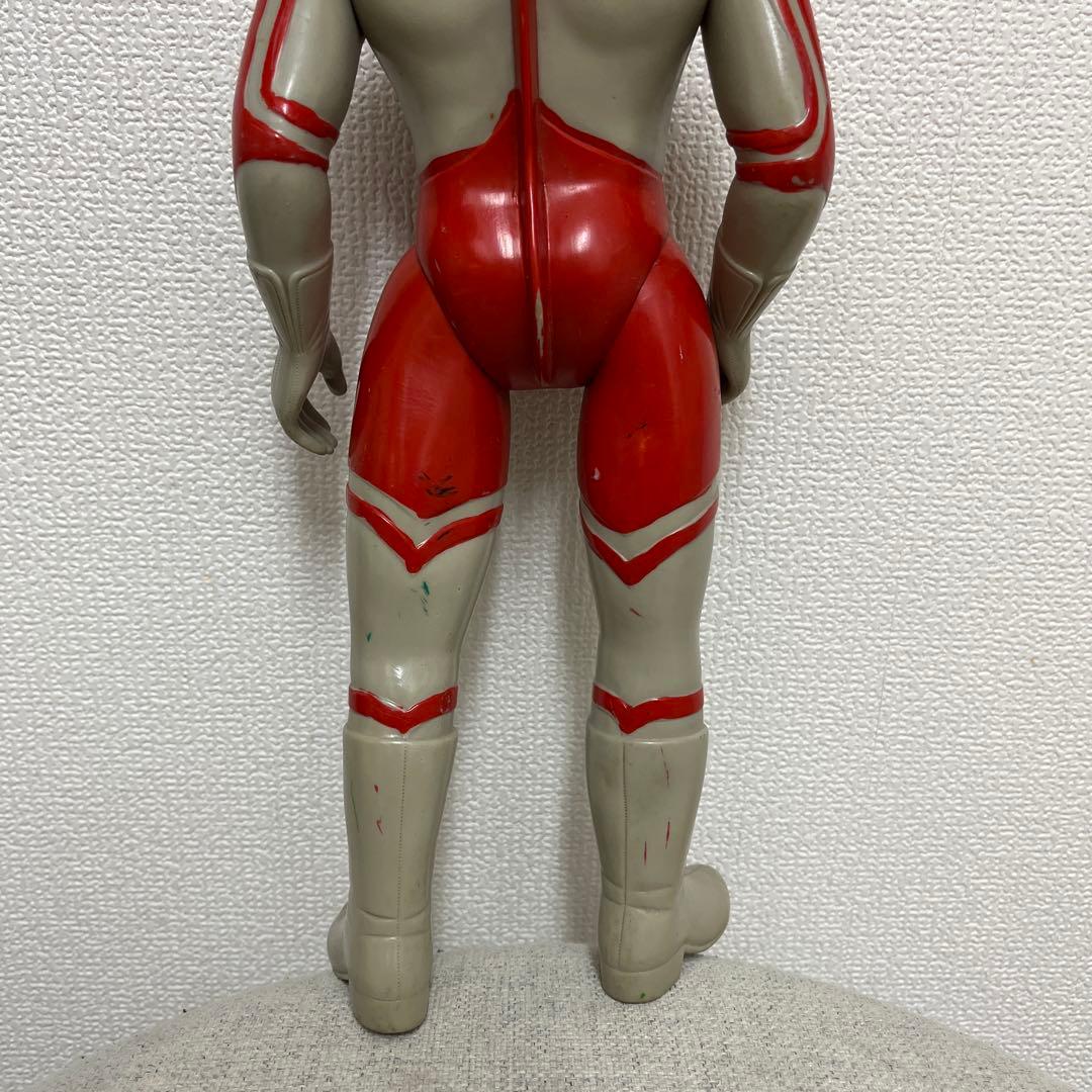 カ*ラ様 ウルトラマン 可動式フィギュア ヘルメット付き　ゾフィー　面取れ　ソフ