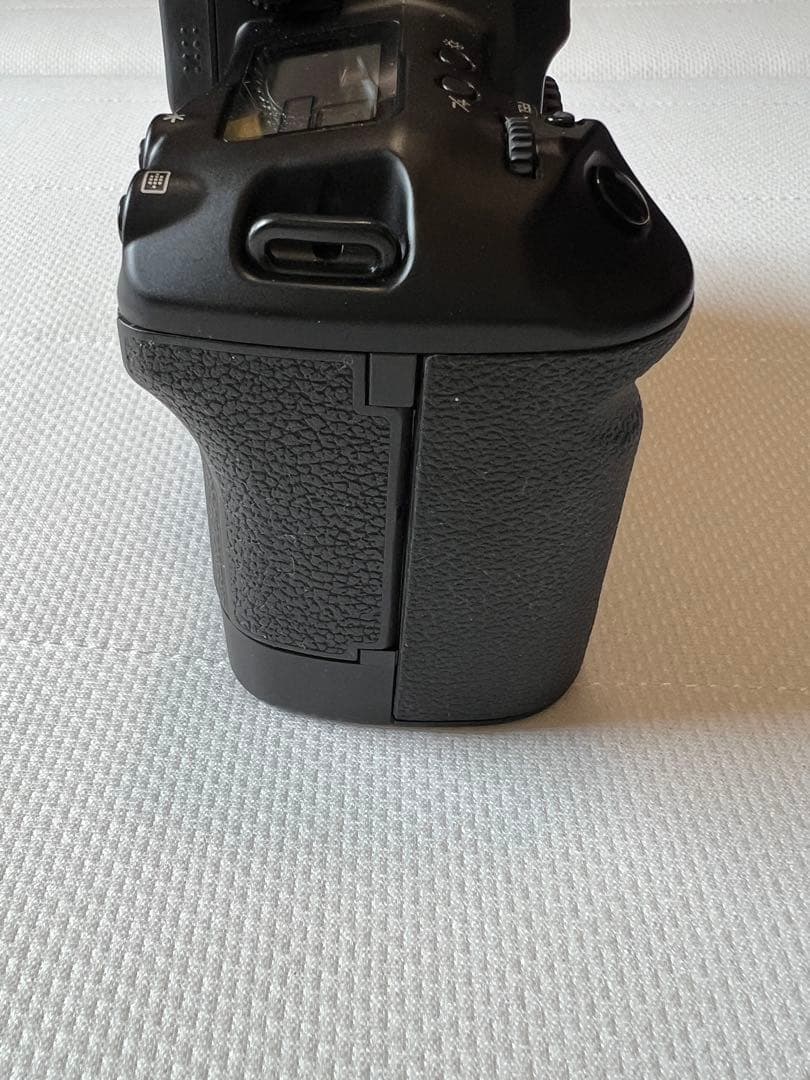 Canon EOS-3 一眼レフカメラ