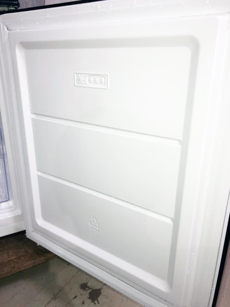 2022年製★ニトリ 140L 冷蔵庫【NTR-140BK】ER7K