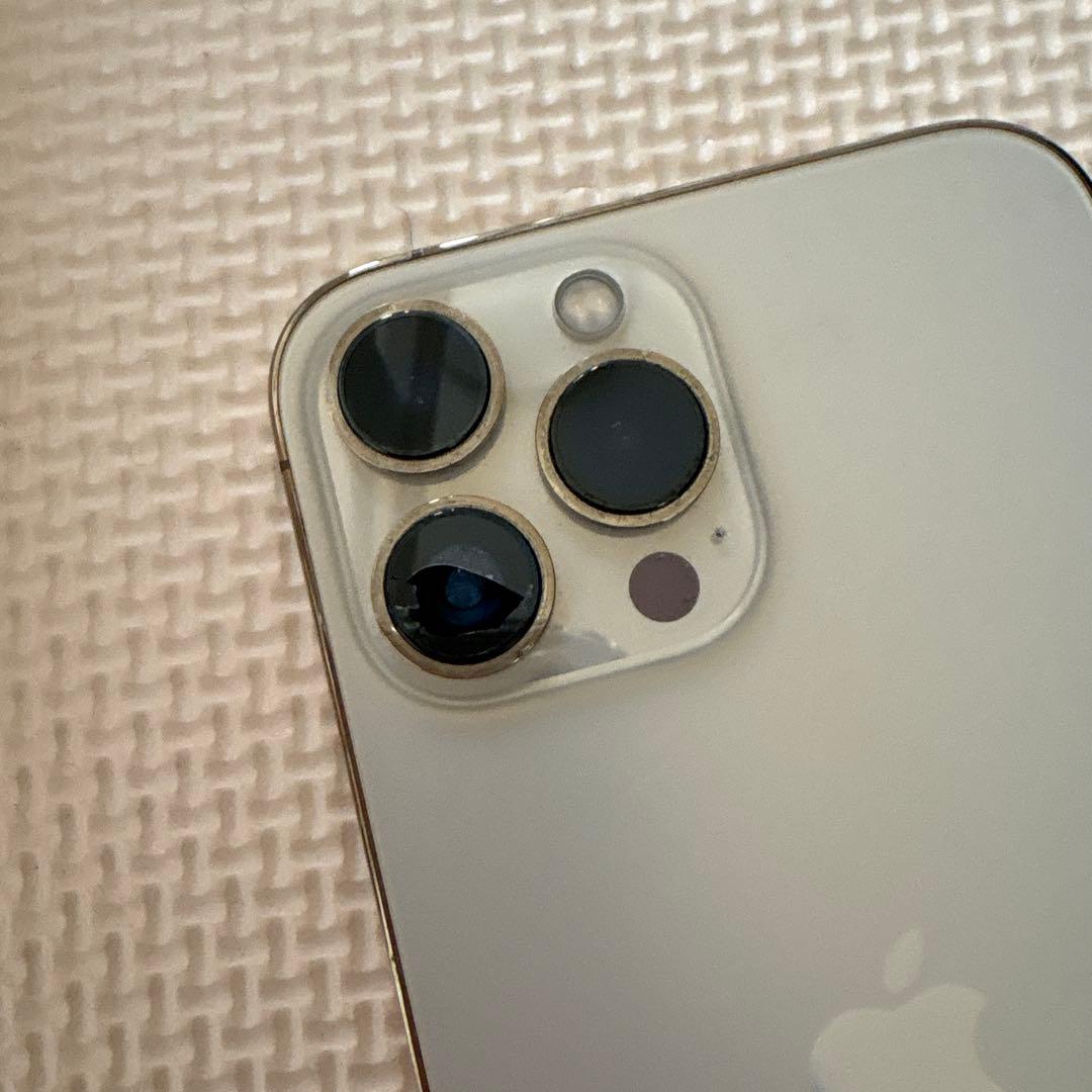 Apple iPhone 13 Pro Maxシルバー 本体 カメラ破損