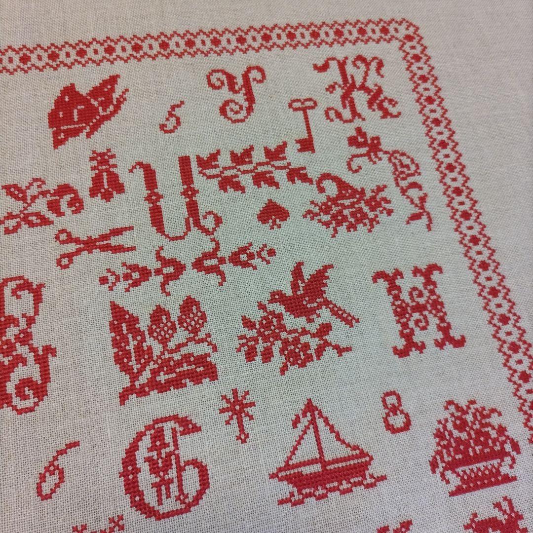 クロスステッチ完成品《フランス アンティークモチーフ》