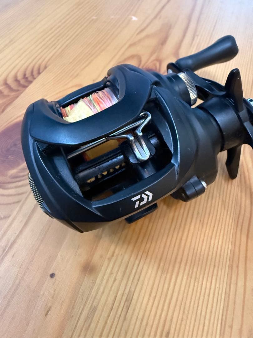 Daiwa ベイトリール　TATULA 100XHL 8.1