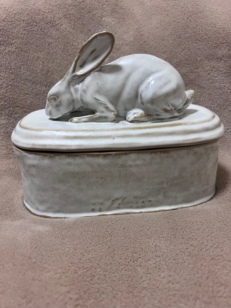 Yarnnakarn Rabbit Container うさぎ　小物入れ　置物