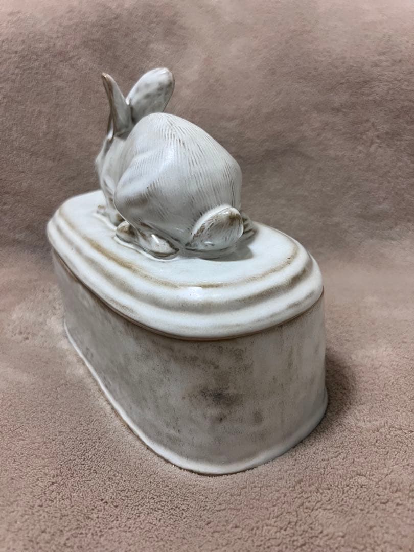 Yarnnakarn Rabbit Container うさぎ　小物入れ　置物