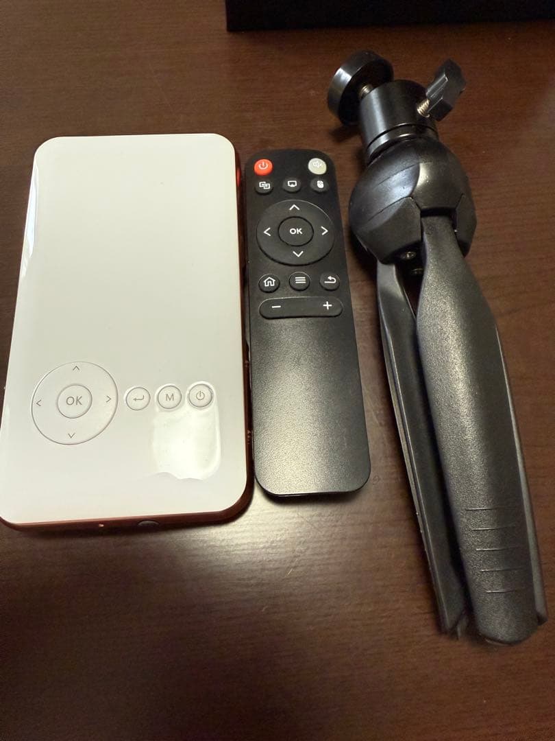 小型プロジェクター KABENI(カベーニ)ローズゴールド