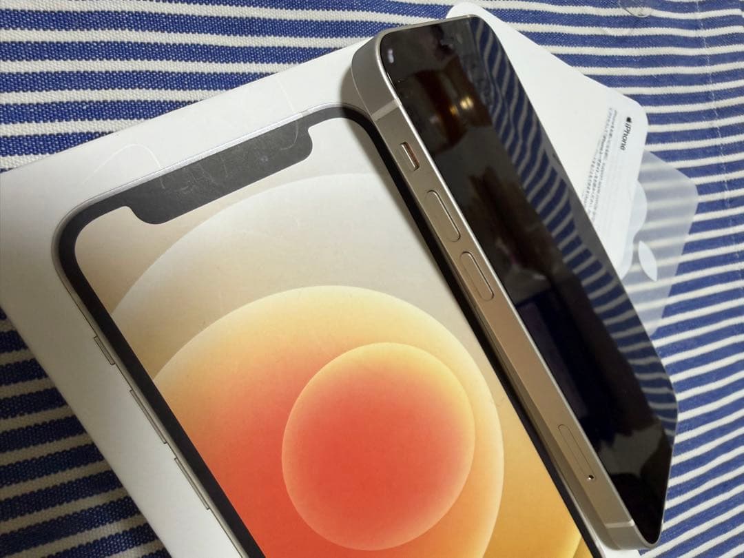 iPhone 12 mini ホワイト 本体　64GB SIMロック au