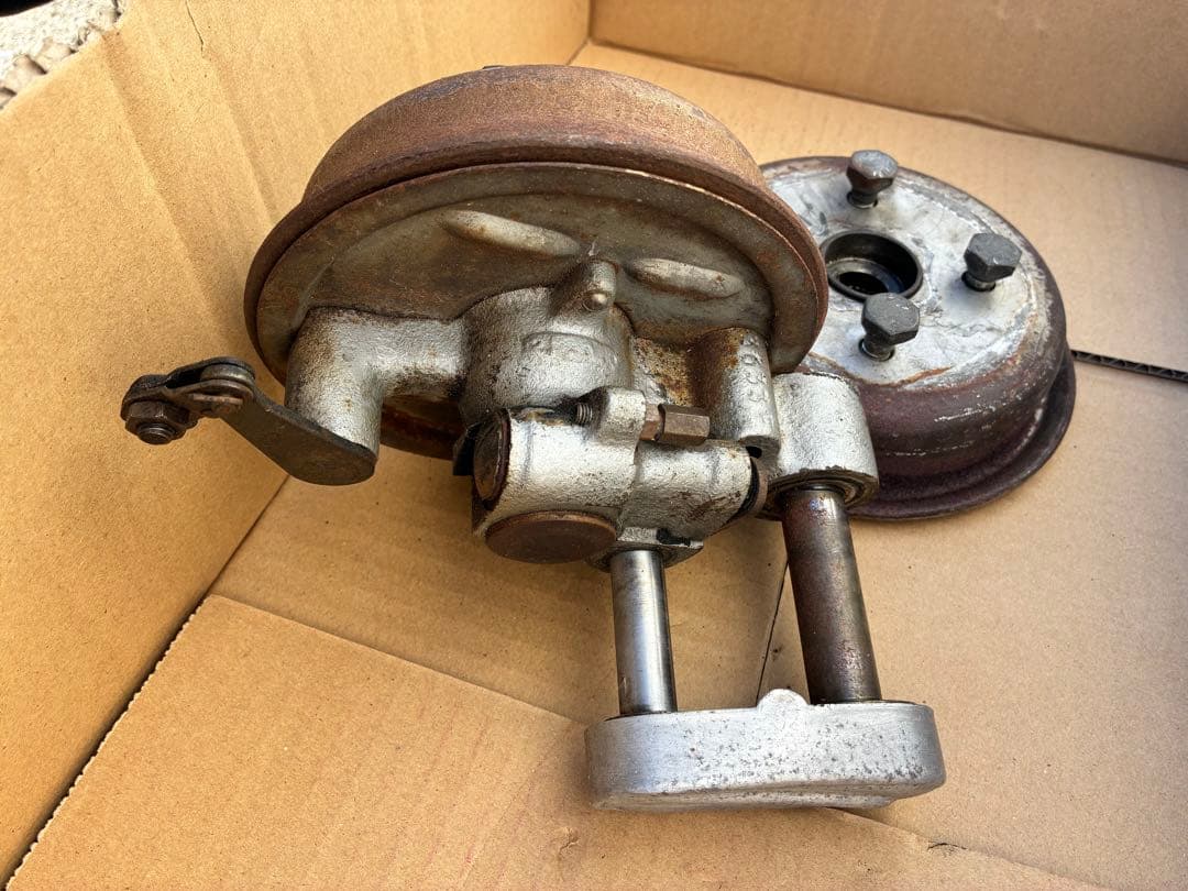 ベスパ50S フロントブレーキ＆アームASSY ＋リアドラム　1979年　円穴