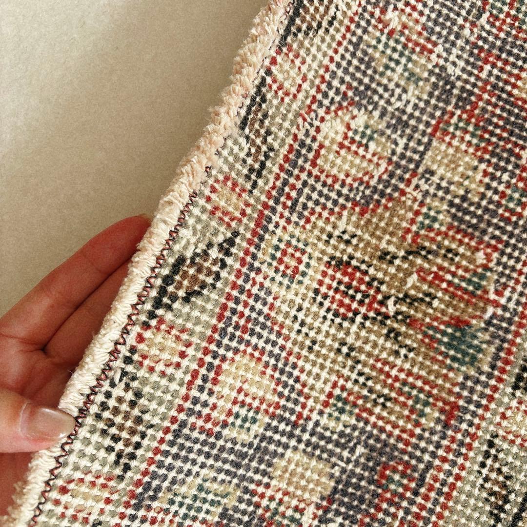 トルコ　ヴィンテージラグ　赤　ネイビー　メダリオン