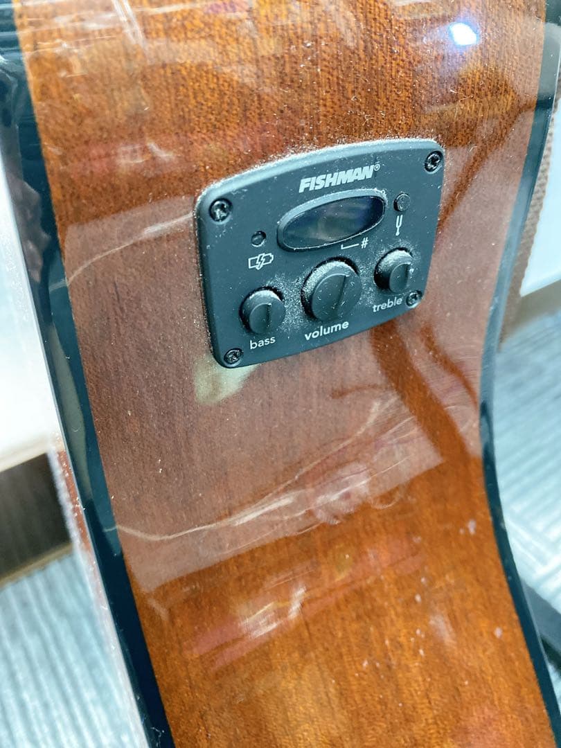 ＊Fender アコースティックギター ギターケース付き　CD-60SCE