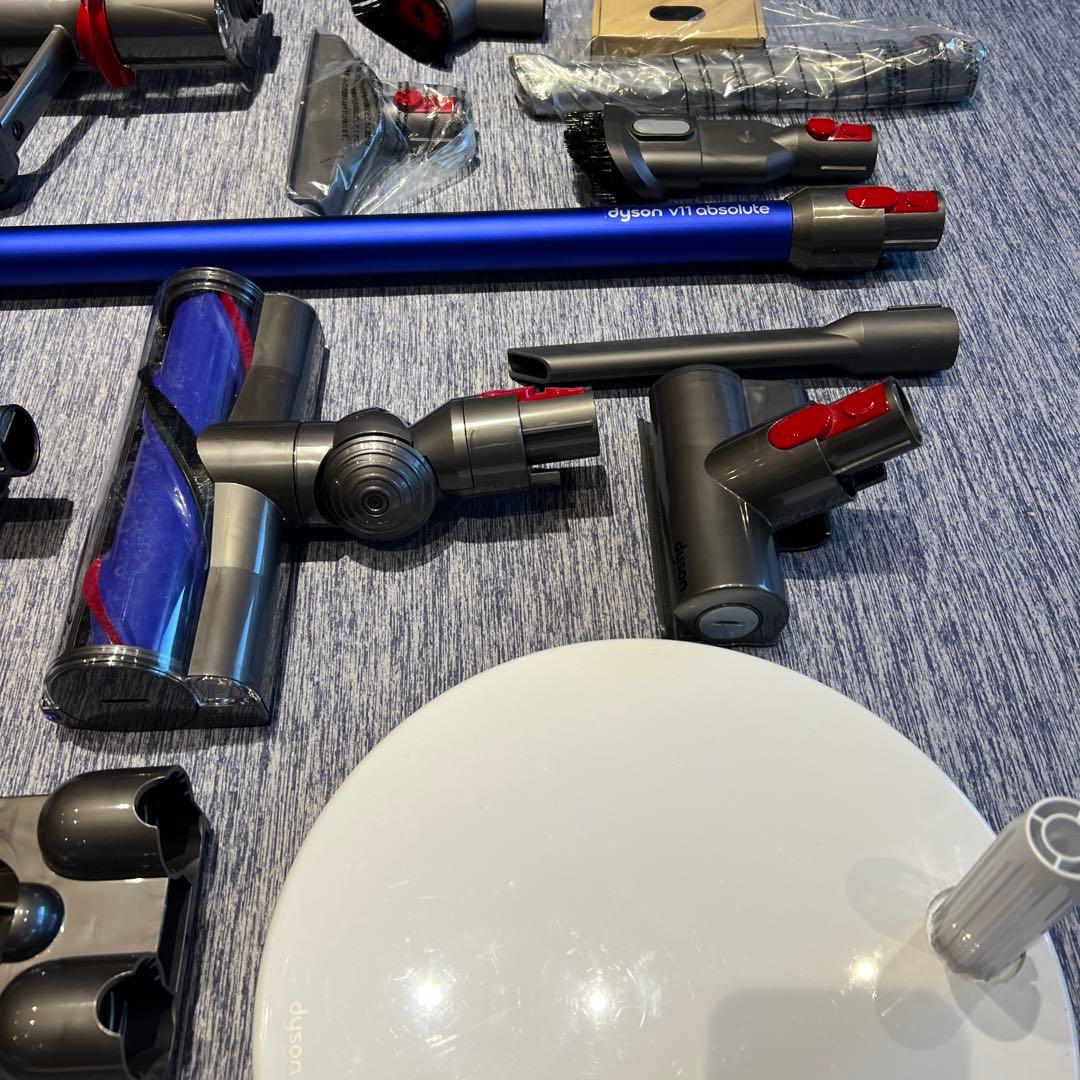 【ジャンク品】Dyson v11absolute 本体 アタッチメント 充電器付