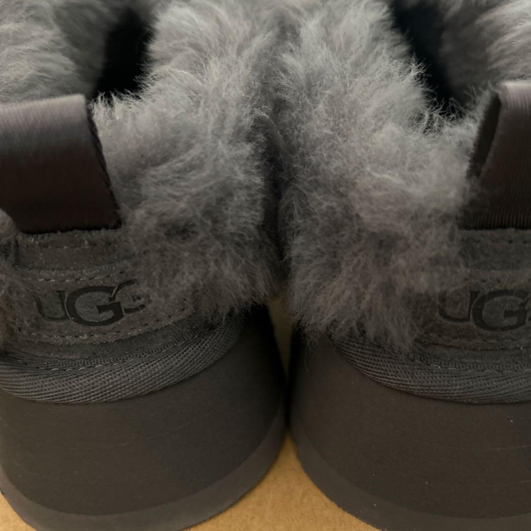【新品・未使用】UGG Tazzelle タゼル　サイズ7 ダークグレー