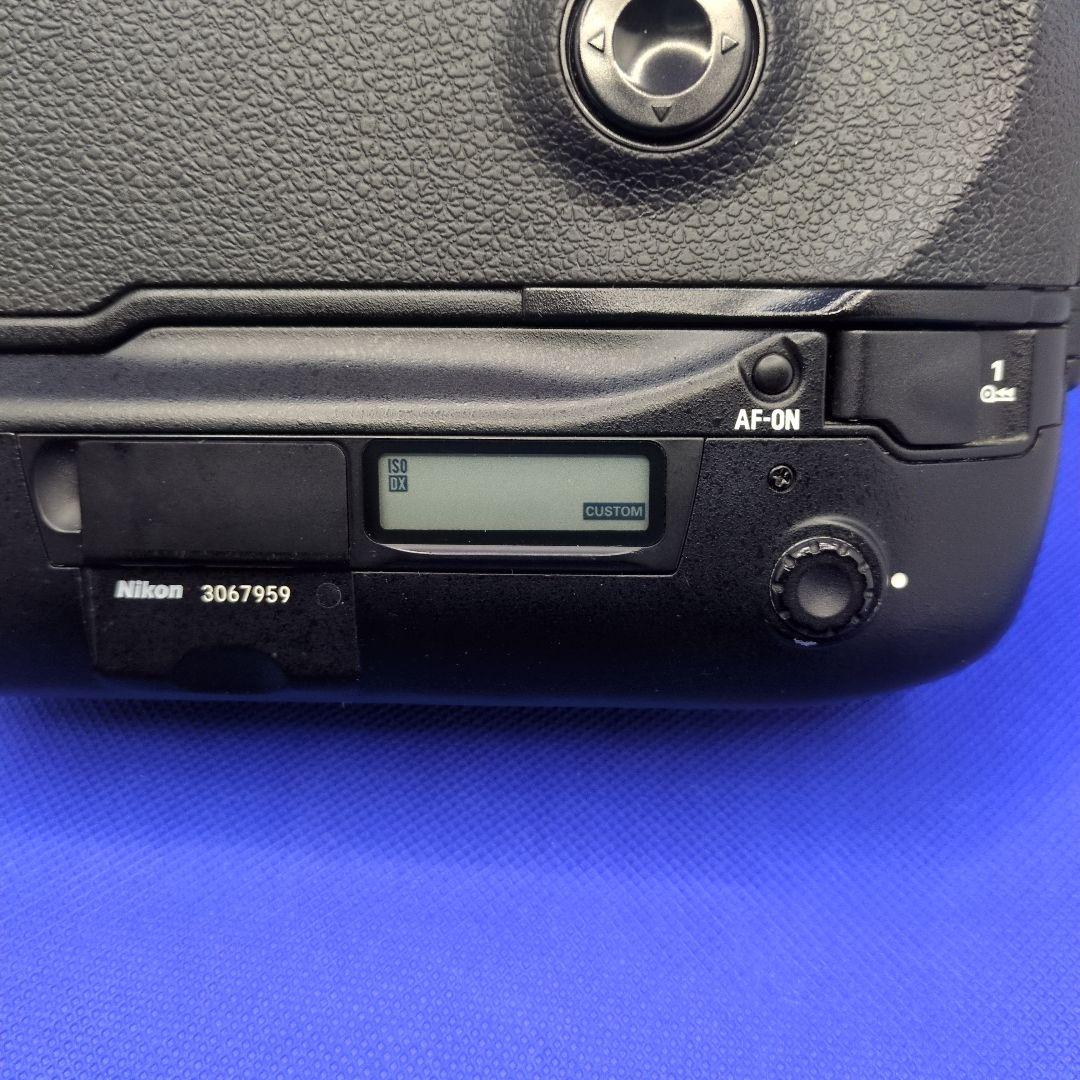 ニコンF5ボディ本体、レンズ3種