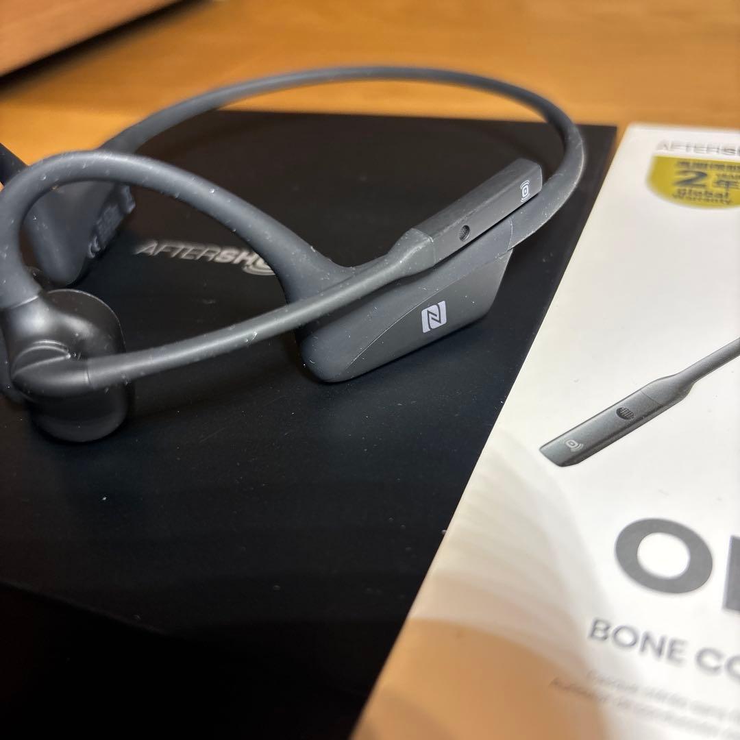 AFTERSHOKZ OPENCOMM 骨伝導イヤホン ブラック