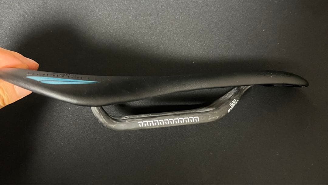 セラ サンマルコ カーボン サドル 新品
