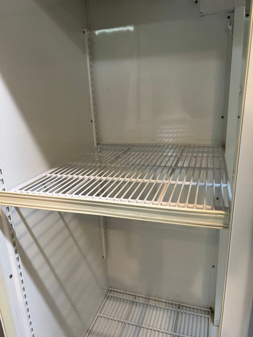 業務用 3ドア冷蔵庫 ショーケース スチール棚付き SANYO SRM 673N