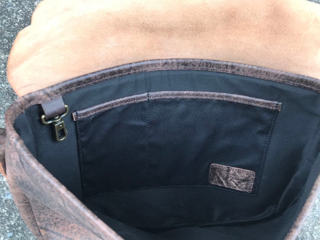 art brown レザー メール ショルダー バッグ アート ブラウン