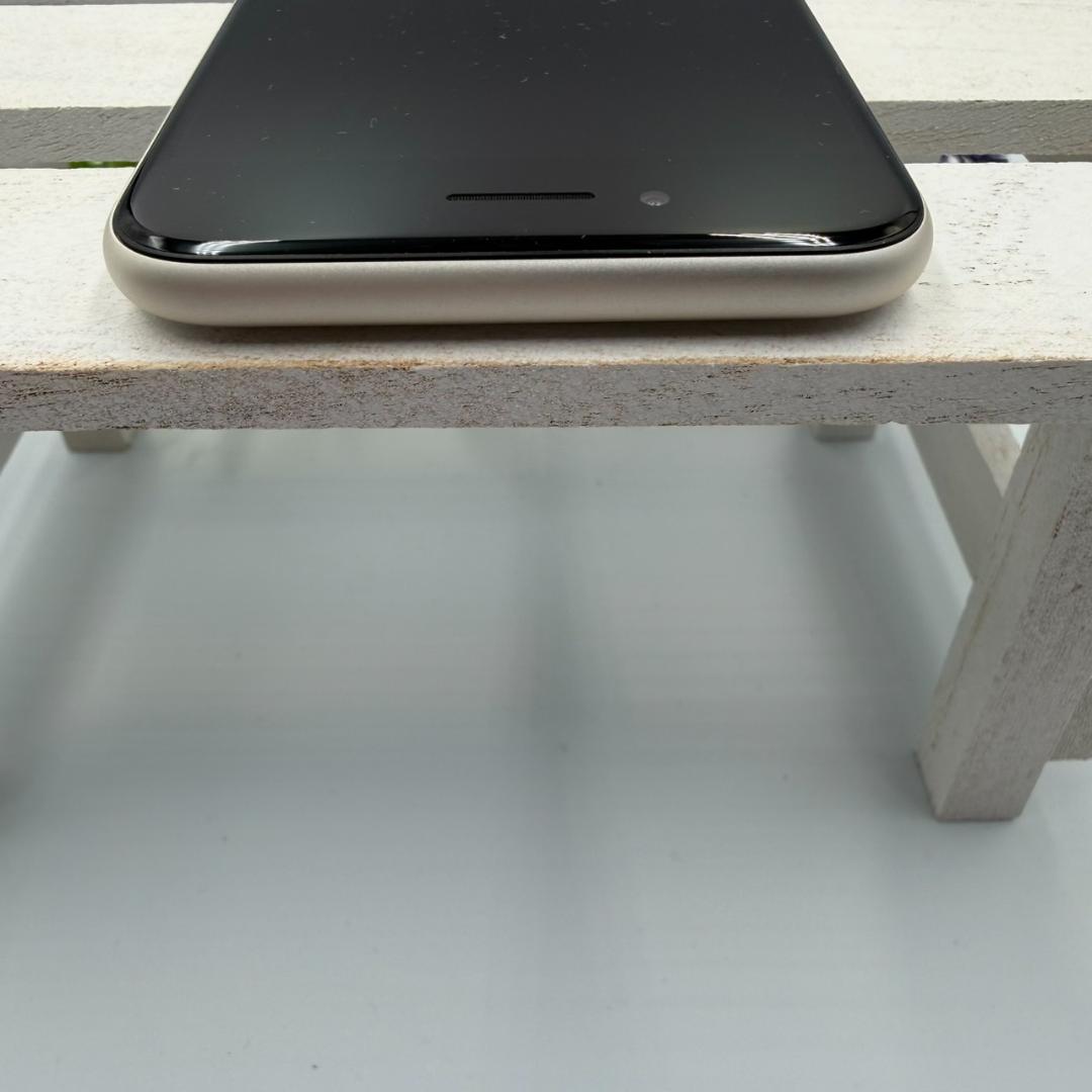 iPhone SE第3世代 64GB スターライト 241