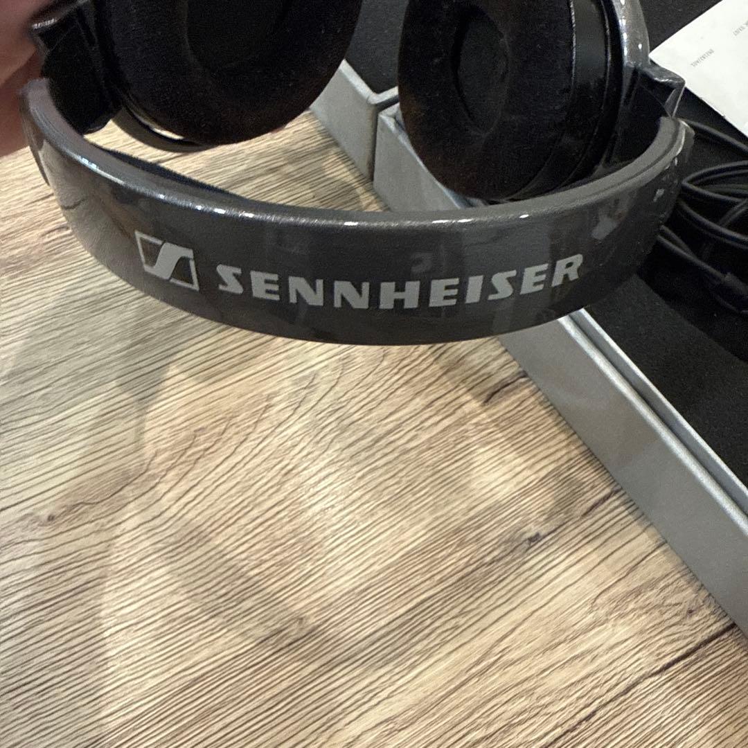 HD650 ゼンハイザー ヘッドホン 【ヘッドホン本体は綺麗だと思います】