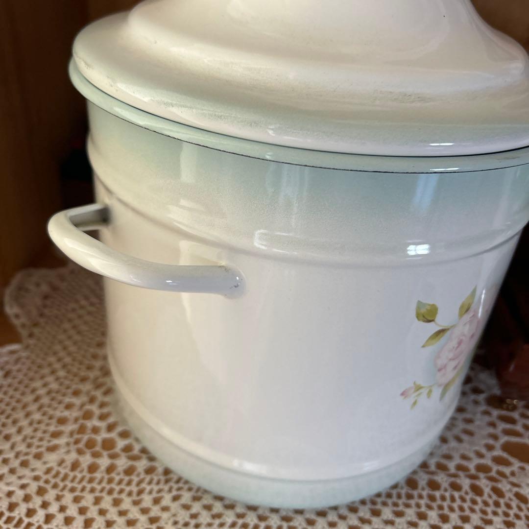 イマン ポワージュ　ビート入りストッカー