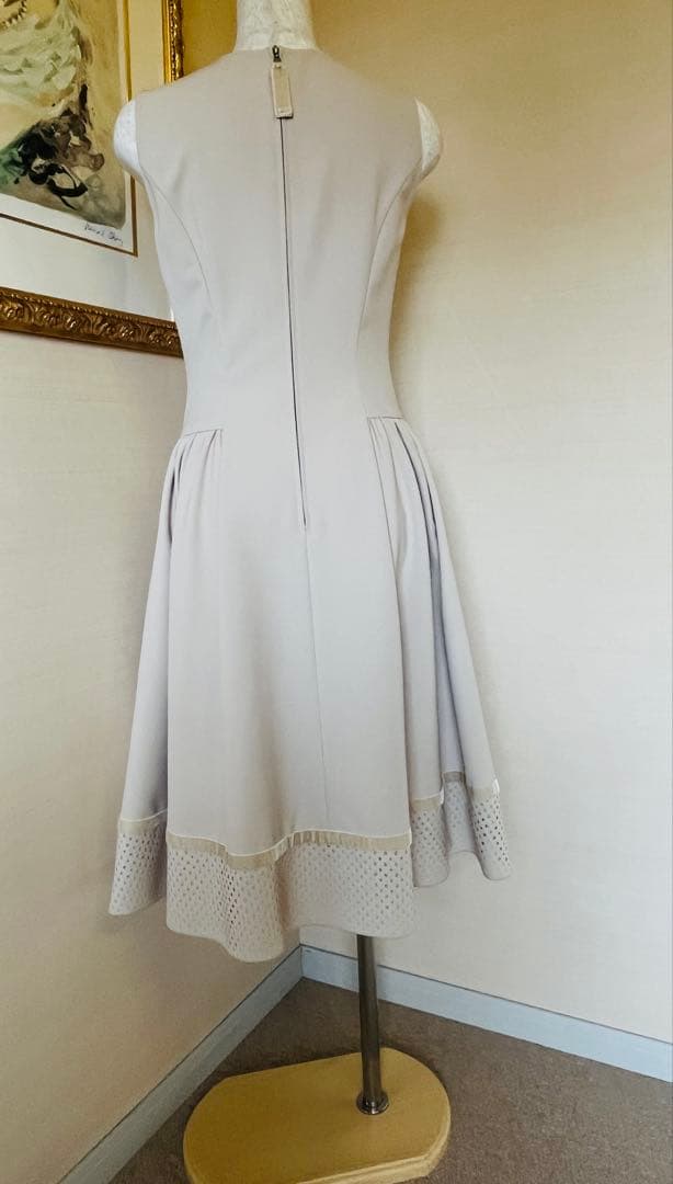 【美品】FOXYフォクシー ノースリーブ ベージュ ワンピース　38