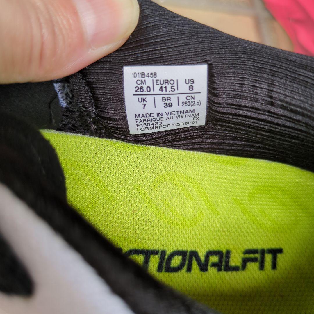 asics NOVABLAST3 スニーカー　26センチ　中敷き付