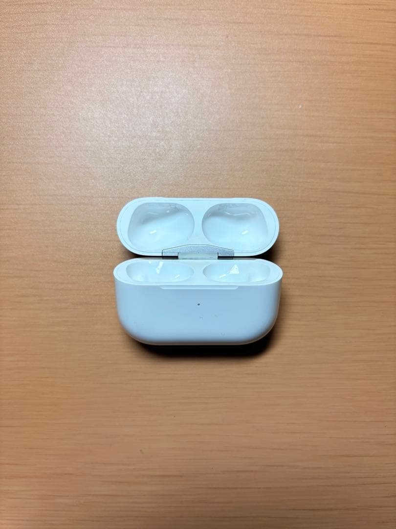 【早い者勝ち✨️】AirPods Pro 本体 充電ケース付き