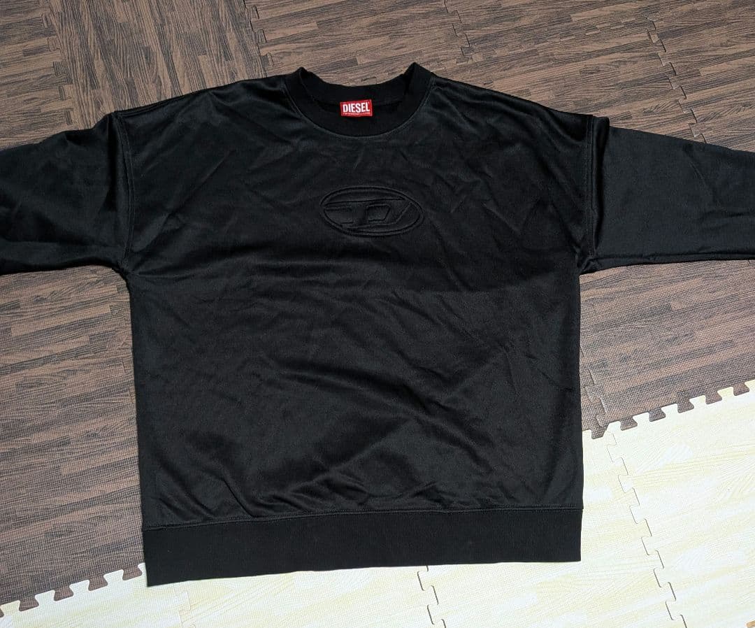 【完売品】DIESEL ブラック クルーネック スウェット
