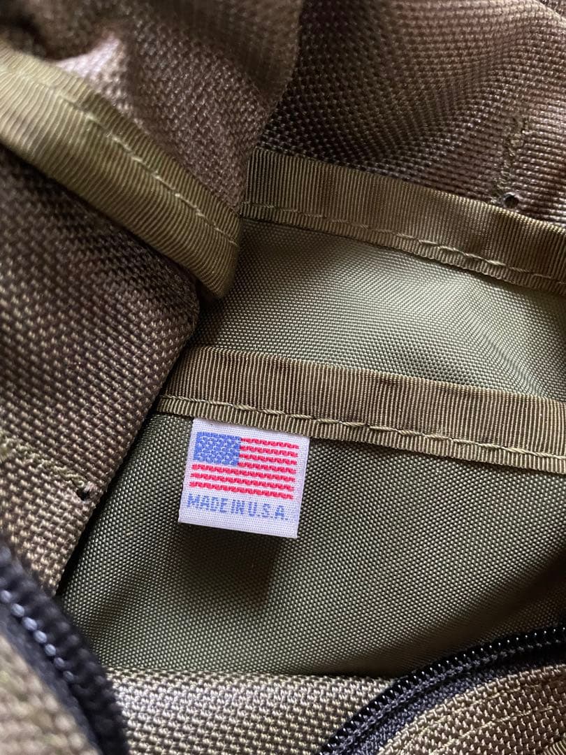 アメリカ製 BRIEFING デイトリッパー 廃盤カラー オリーブ