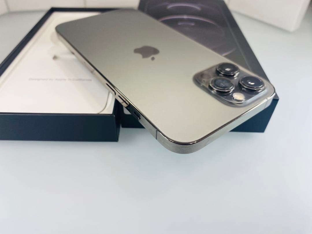 ズ*様 iPhone 12 ProMax 256GB グラファイト バッテリー1