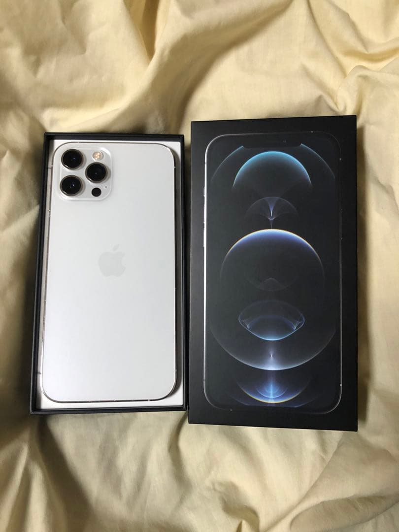 iPhone 12 Pro Max シルバー 256 GB SIMフリー