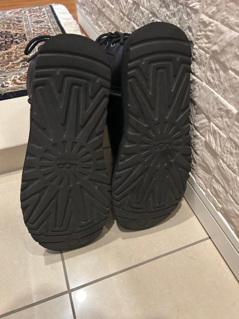 美品　UGG ブラックレザー ムートンブーツ　23 ㎝　定価3万円超え
