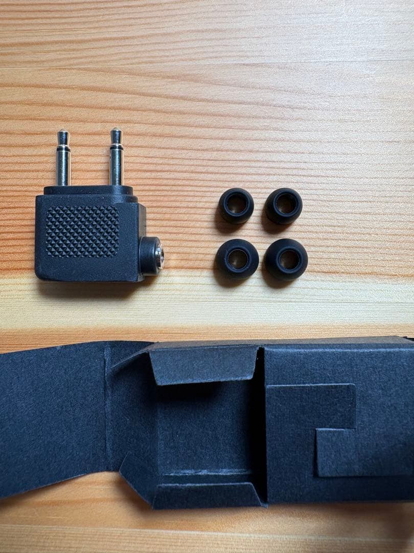 Beoplay H3 Golden Bang and Olufsen イヤホン