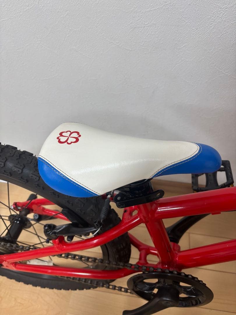 ヨツバサイクル　20インチ ヒーローレッド