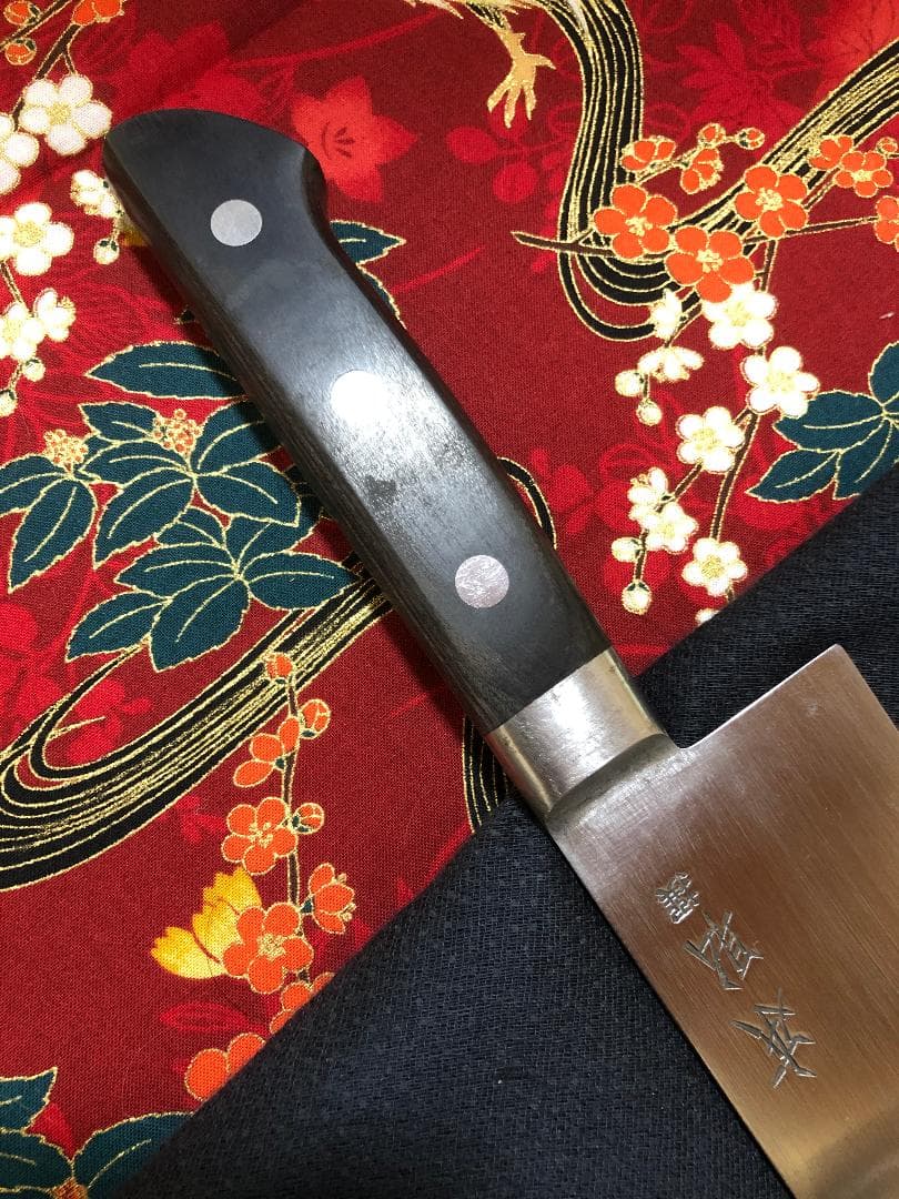 【研ぎ済み】本職用　刃渡り27ｃｍ　日本鋼・全鋼製　牛刀包丁　ナイフ　料理