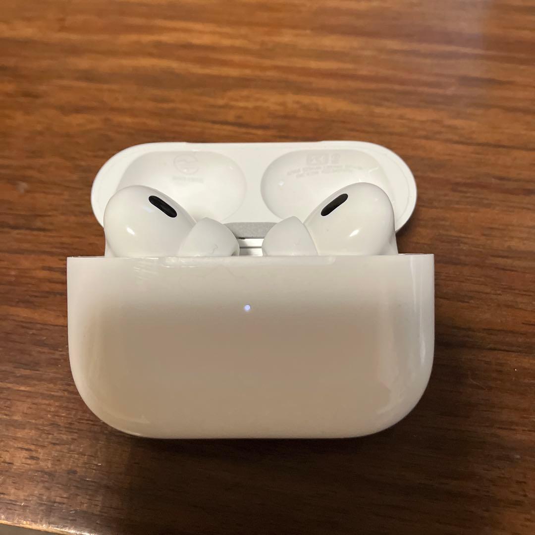 AirPods Pro 第2世代 本体 ホワイト 充電ケース、箱付き