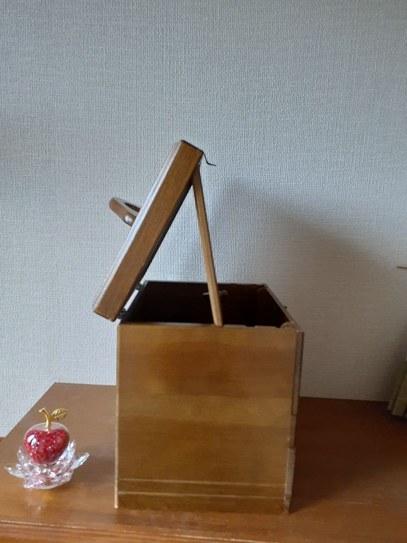 角度の変わる鏡ボックス