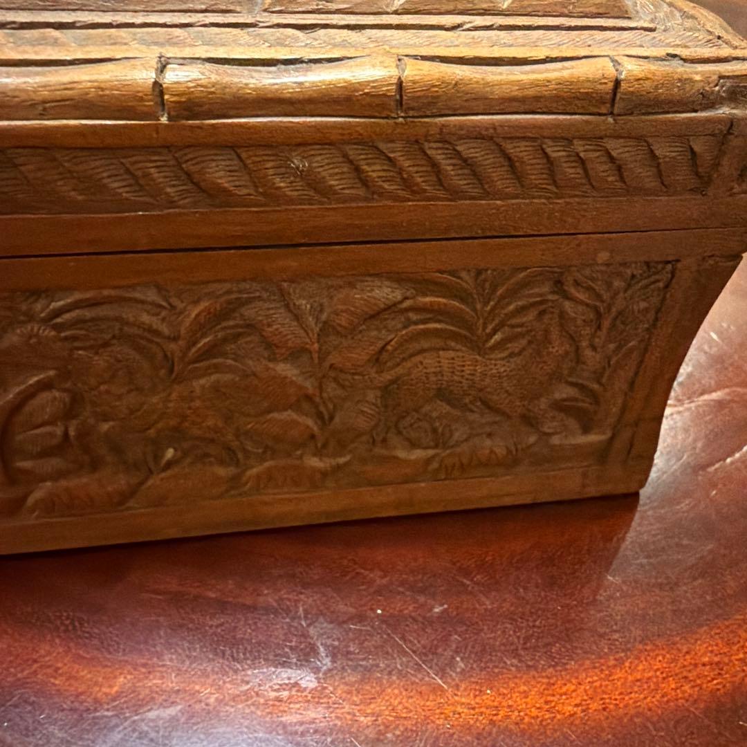 カシミール産(？) クルミ材　古木　彫刻　アクセサリーケース　アンティーク