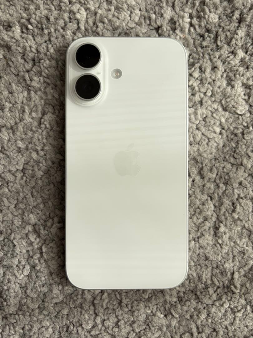 Apple iPhone16本体 ホワイト