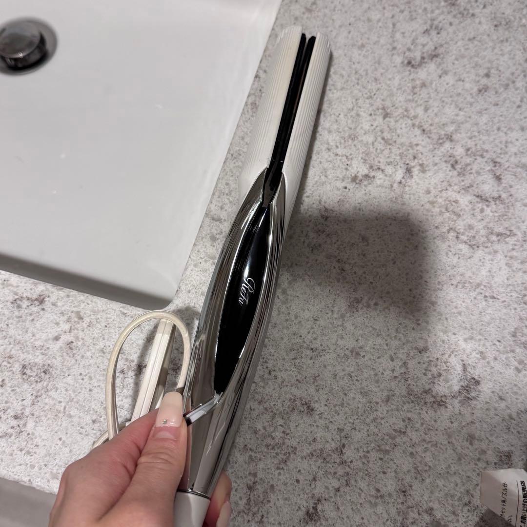 Refa リファ ストレートアイロン ホワイト