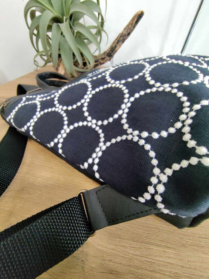 2点おまとめ　/2025tambourineタンバリンネイビー×白/牛革A4トー