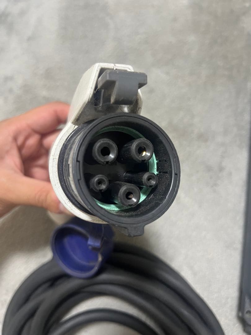 NISSAN リーフ 電気自動車用充電器 200V